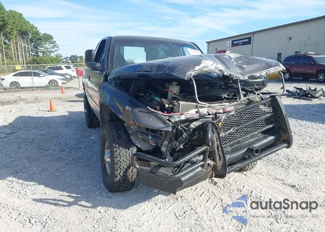 2002 Dodge Ram 2500 St z USA, uszkodzony, nr VIN 3B7KF23672M200733